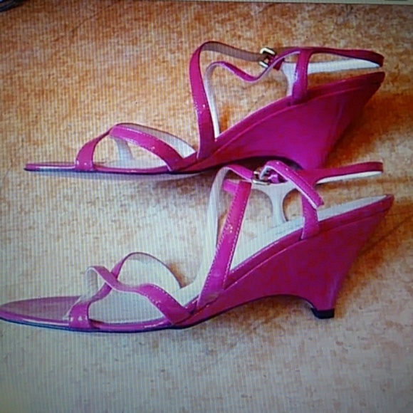 PRADA STRAPPY PINK WEDGE NEW SIZE 7 - Picture 3 of 5